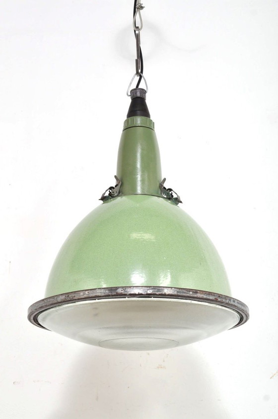 Vintage enamel lamp with globe glass, 1950s – Pendant lamps, Metal (photo 4 of 8)