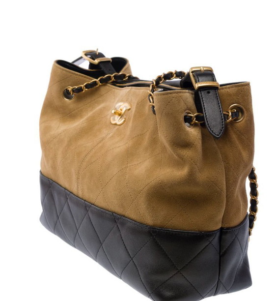 Image 1 of Sac CHANEL en Suède Beige - 103487