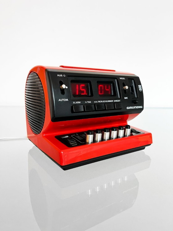 Image 1 of Vintage Space Age Grundig Alarm Clock Radio Sonoclock 500