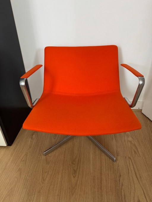 Arper Catifa 60 Chaise longue avec accoudoirs