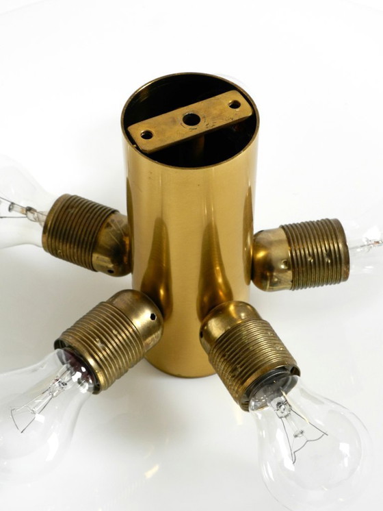 Image 1 of Große Florian Schulz Gela 55 Deckenleuchte aus den 80er Jahren, Messing, Opalglas, rund, mit fünf E27-Fassungen