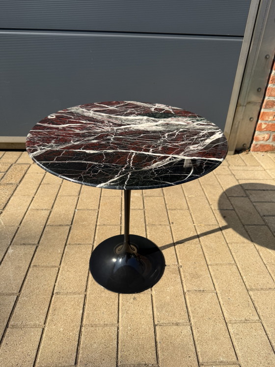 Image 1 of Table d'appoint Knoll Tulip en marbre Rosso Rubino, état neuf ! Eero Saarinen