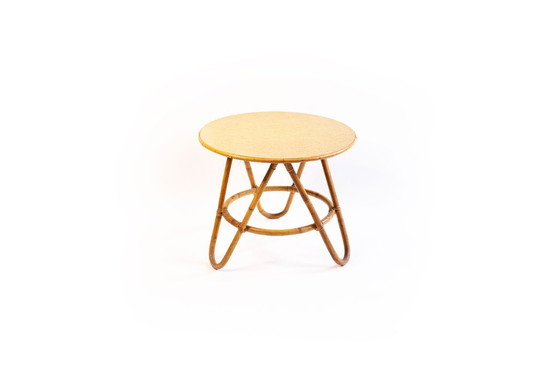 Image 1 of Vintage bijzettafel van bamboe en rotan - jaren 1960