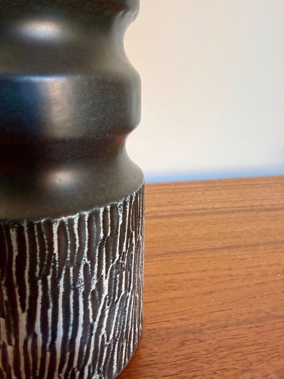 Khaki Bornholm Vase – Ceramic (photo 3 of 5)
