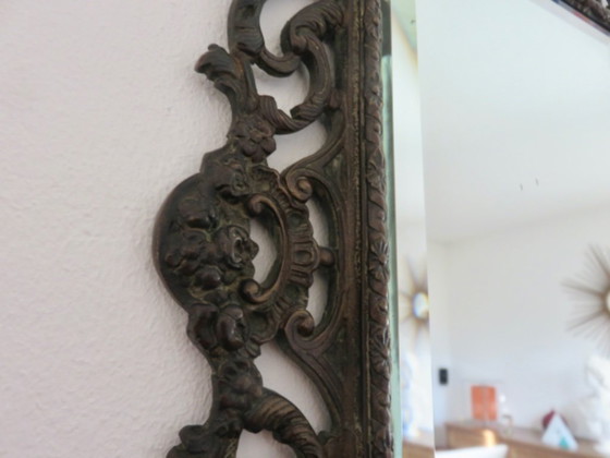 Image 1 of Espejo de hierro fundido que representa a Baco, dios del vino, Francia, década de 1920-1930