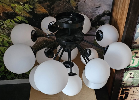 Image 1 of Colmore Sputnik kroonluchter – 15 glazen bollen – zwart metaal – Ø46 cm