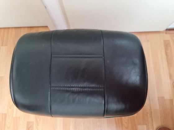 Image 1 of Hocker Poef Voetenbank Leer Vintage Scandinavisch Design