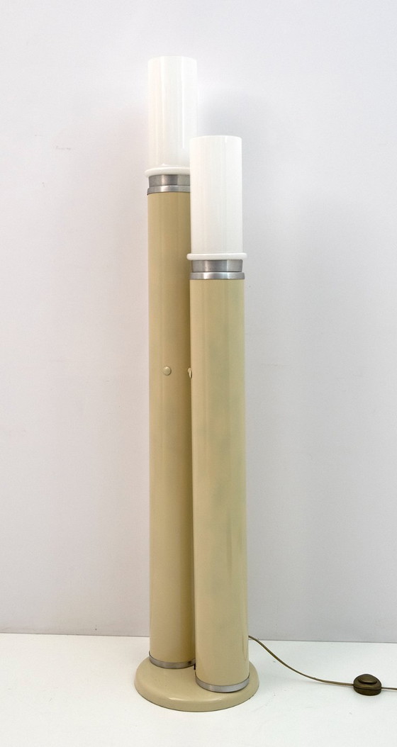 Image 1 of Space Age Stehleuchte aus Opalglas und lackierten Metallzylindern, 1970er Jahre