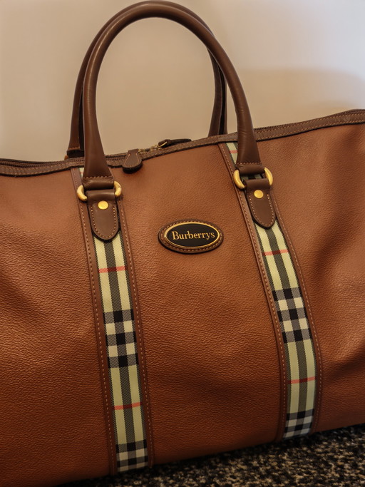 Burberry Weekender Burberry's travel bag with Entrupy certificate of authenticity – reistassen, Calfskin (photo 2 of 15)