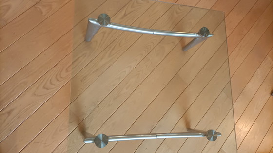 Image 1 of Tavolino da caffè in vetro Leolux con base in alluminio. Qualche graffio sul piano.