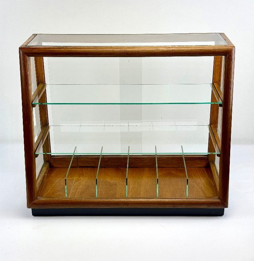 Countertop Display Cabinet