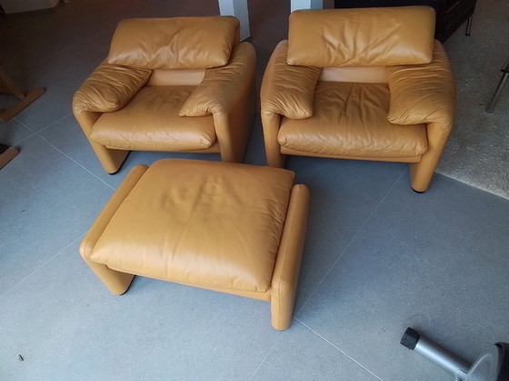 MARALUNGA SET 2 POLTRONE + POGGIAPIEDI – Cassina, Poggiapiedi e pouf, Wood, Leather (photo 2 of 6)