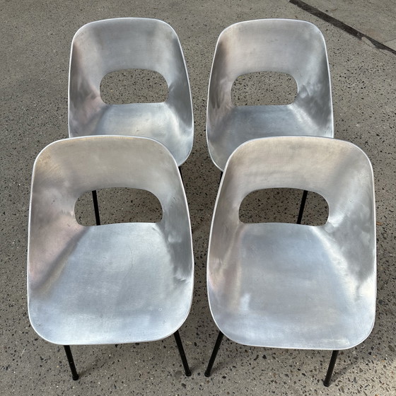 Image 1 of Set van 4 Tulip-stoelen van Pierre Guariche