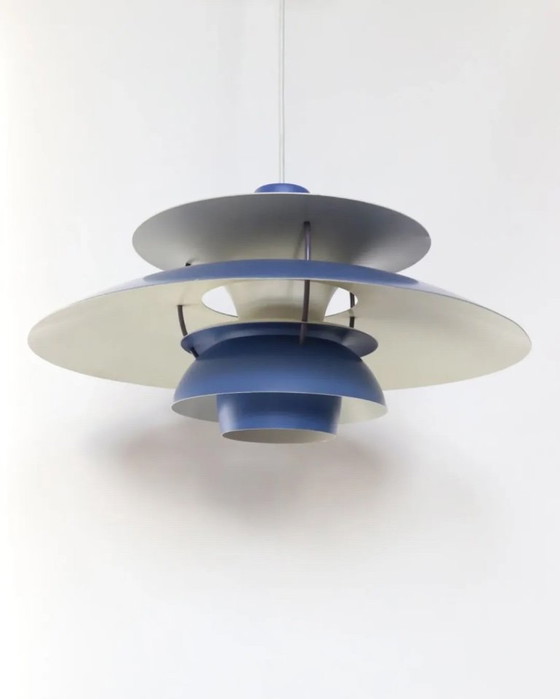 Image 1 of Lampada da tavolo vintage Louis Poulsen PH5 blu, colore unico, design danese