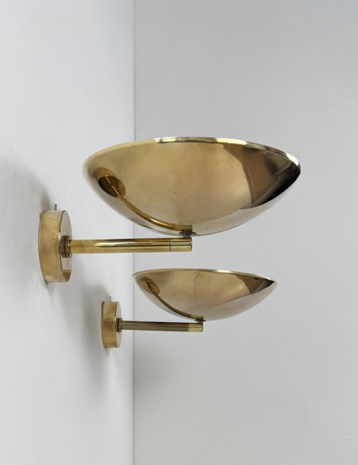 Een paar vintage verstelbare wandlampen, gepatineerd messing, Frankrijk, 1970