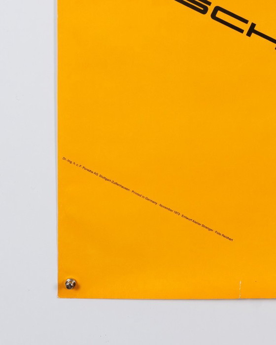 Porsche wint de Riverside CAN-AM 1973 – Originele vintage Porsche-poster van Atelier Strenger – Mid-Century (photo 8 of 8)