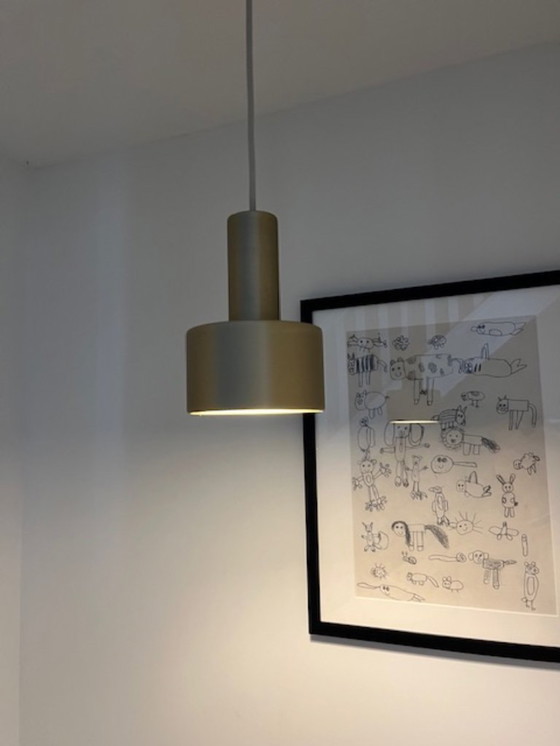 Image 1 of Lampada a sospensione a disco Ferm Living in ottone basso