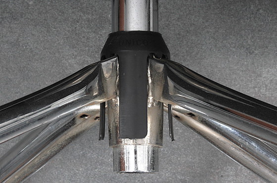 Image 1 of Sillón reclinable Unico en piel negra con pernera