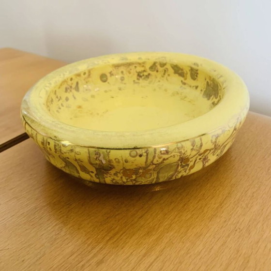 Bandeja para joyas amarilla y dorada, Jean Mazeaud & Faverot, Talleres de Sèvres MF – Objetos decorativos (photo 9 of 12)