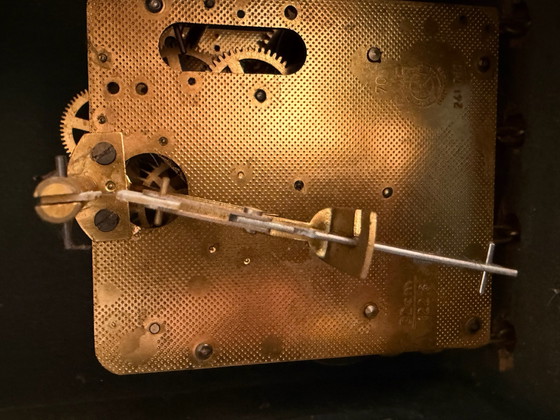 Hindelooper Wanduhr grün bemalt – Franz Hermle & Söhne, Uhren, Metall, Holz (photo 12 of 15)