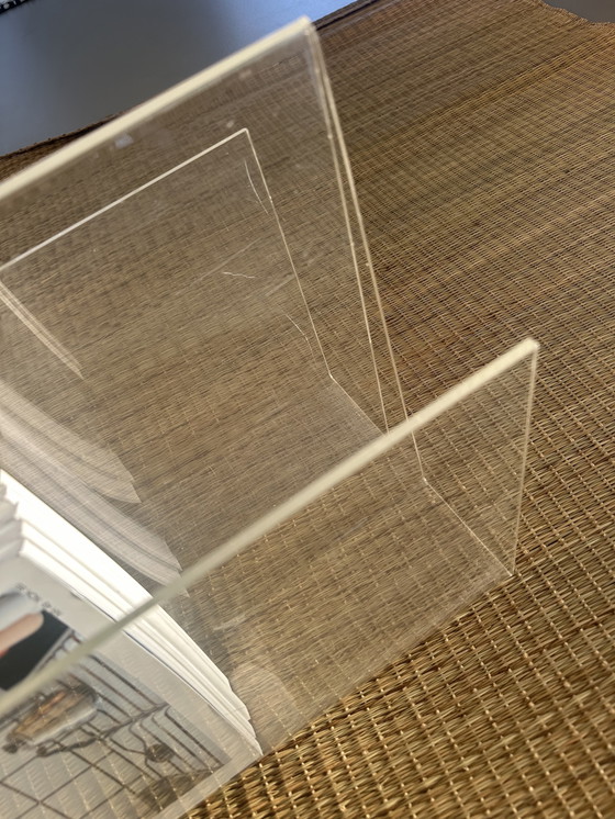 Image 1 of Vintage plexiglas acryl krantenbak lectuurrek tijdschriften houder Spage age transparant retro