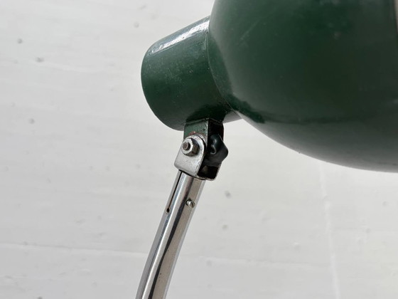 Image 1 of Grüne Tischleuchte aus Metall und Chrom, 1960er Jahre