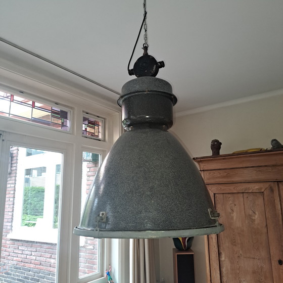 Image 1 of Lampada a sospensione industriale originale smaltata
