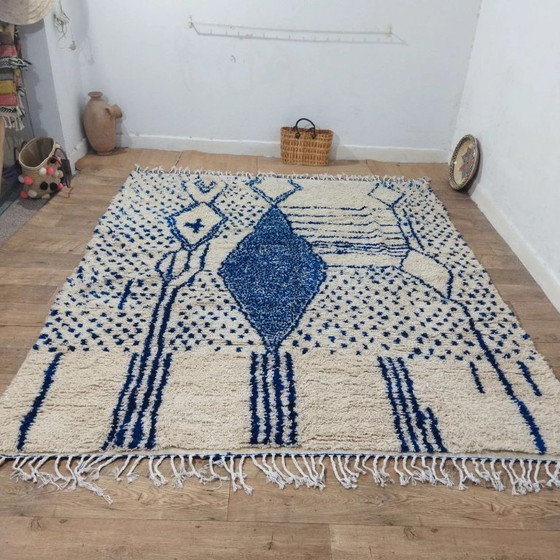 Image 1 of Azilal Wollteppich – Berber-Symbole, handgefertigt (137×100 cm)