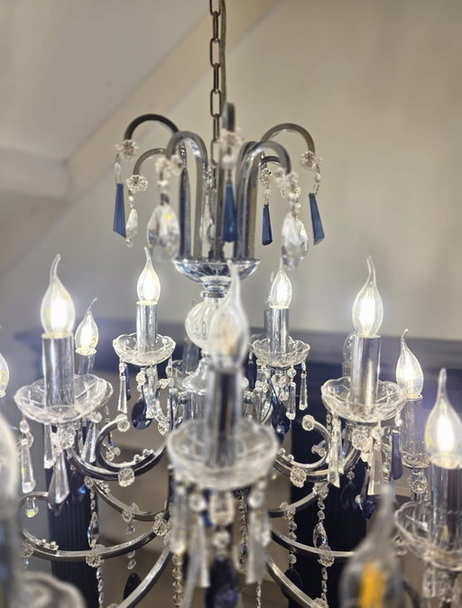 Crystal chandelier with 15 lights - real crystals - classic and elegant