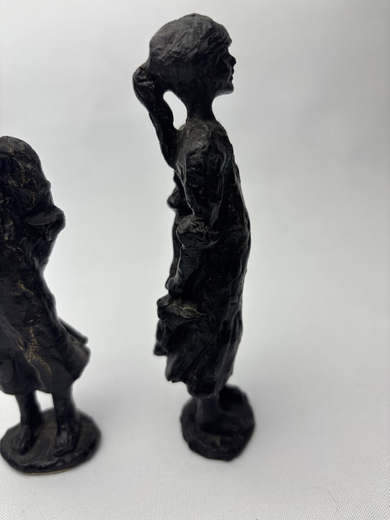 Image 1 of Raro set di 4 sculture in bronzo – Corry Ammerlaan – van Niekerk (CAN) incluse 2× ragazza con peluche