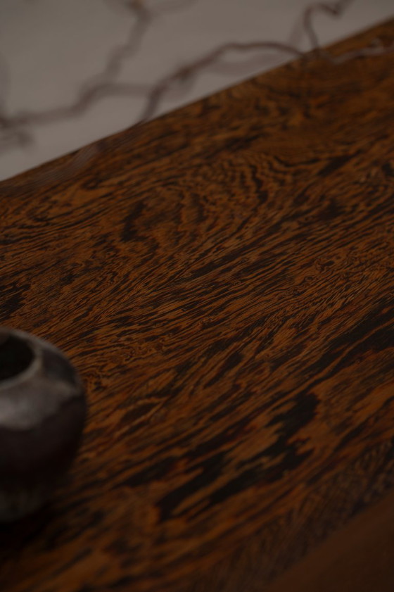 Image 1 of Dressoir uit het begin van de 20e eeuw in de stijl van De Coene