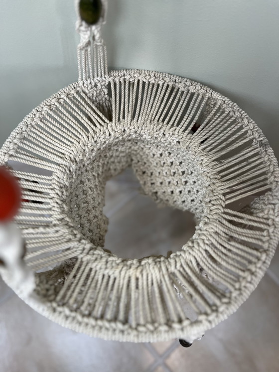 Image 1 of Suspension en macramé vintage
