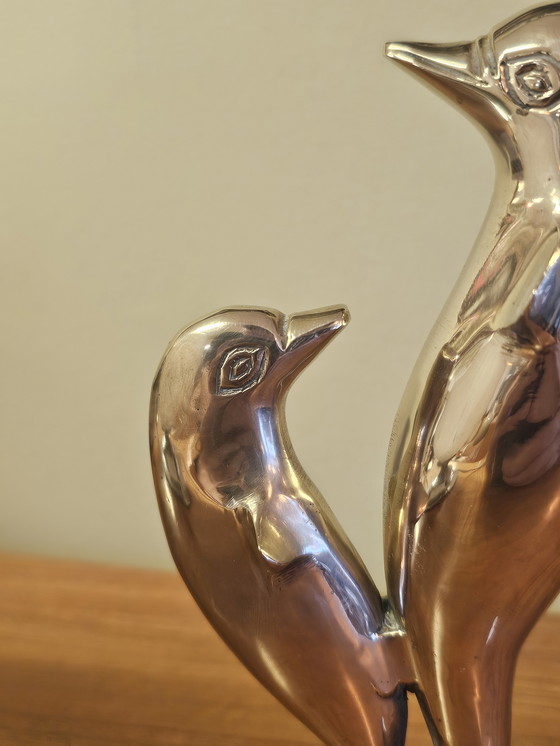 Image 1 of Statua di delfino in ottone vintage anni '70. Il delfino presenta