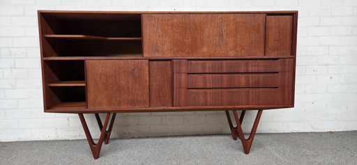 Kurt Østervig buffet design danois en teck Danemark