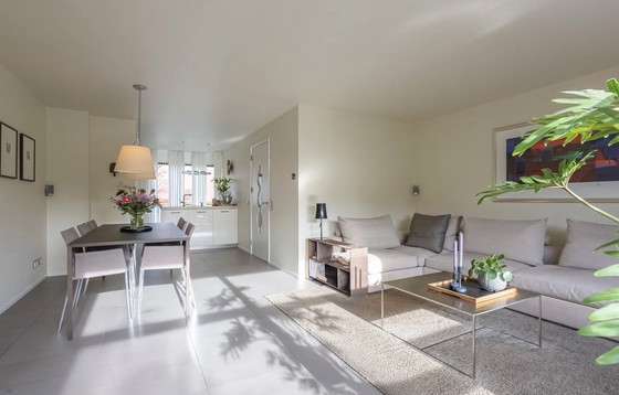 Image 1 of Flexform groundpiece modular sofa