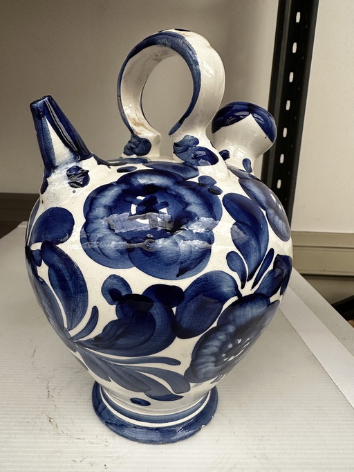 Gargoulette ou Cruche en Faïence Motif Floral Blanc et Bleu