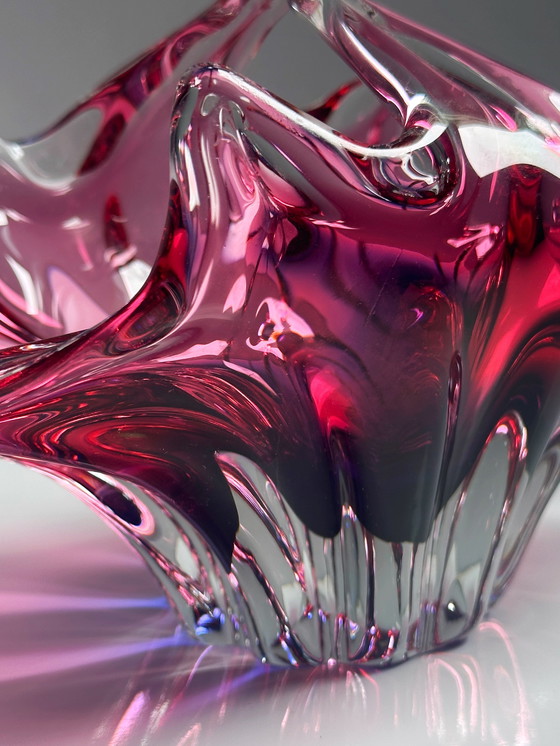 Image 1 of Ciotola vintage in vimini Boemia in vetro viola mirtillo Josef Hospodka - Chřibská Sklo Skrdlovice Sommerso overlay Boemia