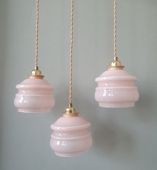 Set van 3 Vintage franse hanglampen - rose pastel opaline glas in Art Deco stijl 