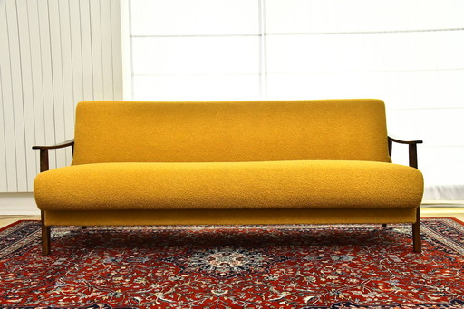 Gelbes Boucle-Sofa im skandinavischen Stil mit ausklappbarer Funktion, 1960er Jahre