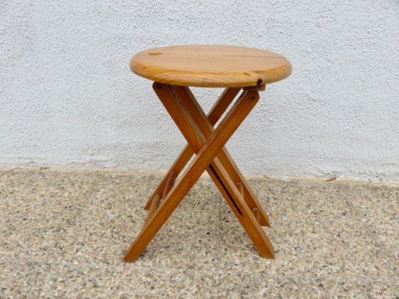 Taburete plegable al estilo de Roger Tallon o Adrian Reed, años 70-80. – Wood (photo 3 of 11)