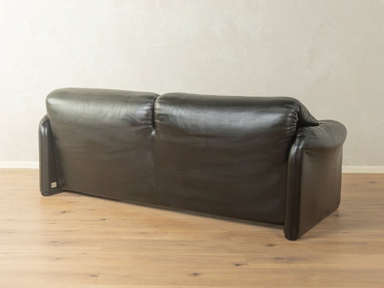 Image 1 of 675 MARALUNGA bank, Vico Magistretti, Cassina, jaren 70, vintage