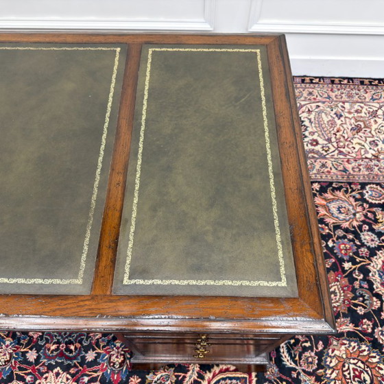 RAC Klassiek Engels Chesterfield Bureau – RAC Royal Antique Collection, Leather, Wood (photo 17 of 19)