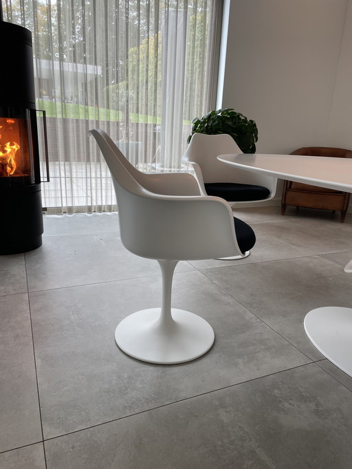 Set van 5 Replica Design Eetkamerstoelen - Stijlvolle "Tulip" Draaistoelen (Wit/Zwart)