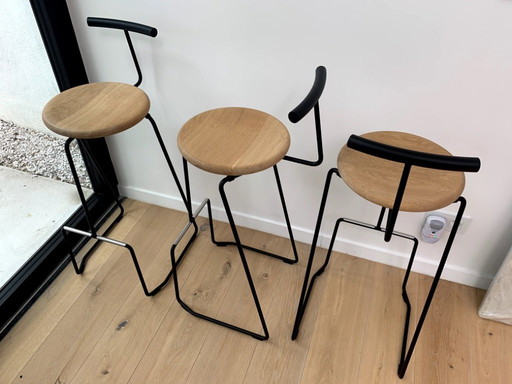 Barchairs Extremis Tiki H=74, eiken zitting met zwart onderstel en rugleuning