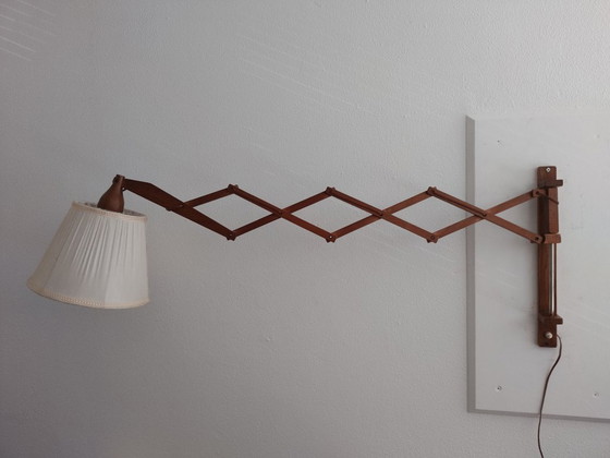 Image 1 of Lampada a forbice in teak - Anni '60 - Vintage