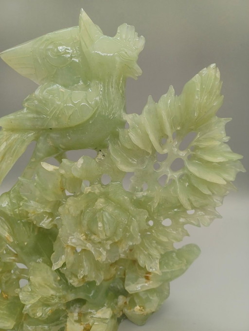 Ancienne sculpture chinoise en pierre serpentine verte jade fenghuang sculpté