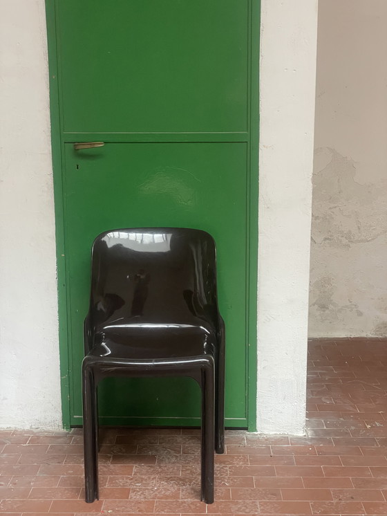 Image 1 of Set van 4 bruine Selene stoelen van Vico Magistretti voor Artemide, jaren 70