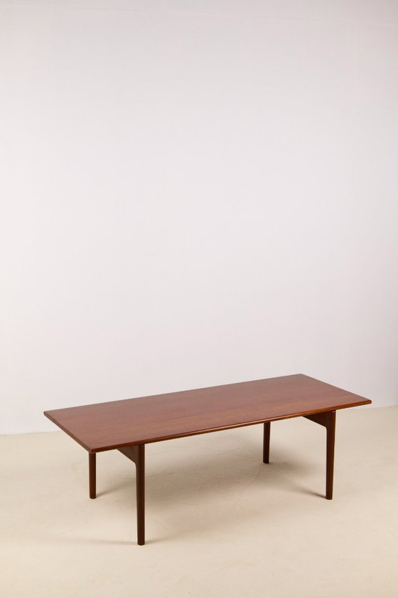 Image 1 of Table basse Hans Wegner AT-15 en teck massif et chêne pour Andreas Tuck