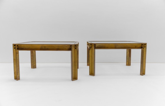Image 1 of Tables d'appoint ou basses modèle T09 en laiton et verre, par Peter Ghyczy, années 1970, lot de 2