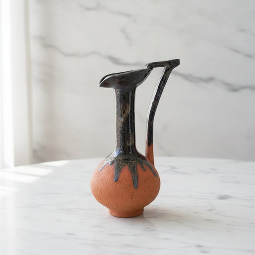 Terracotta ceramic vase with dark metallic drip glaze – vazen (photo 2 of 6)